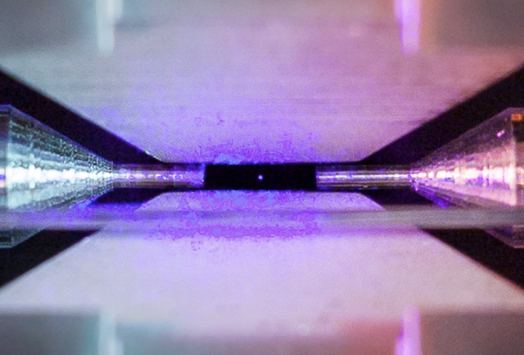 Single atom image