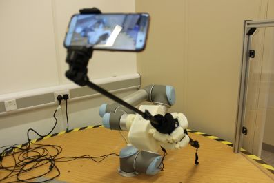 Robot selfie