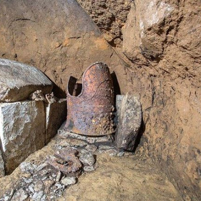 Japanese armour found at ancient tomb