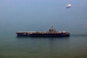 US aircraft carrier in Vietnam