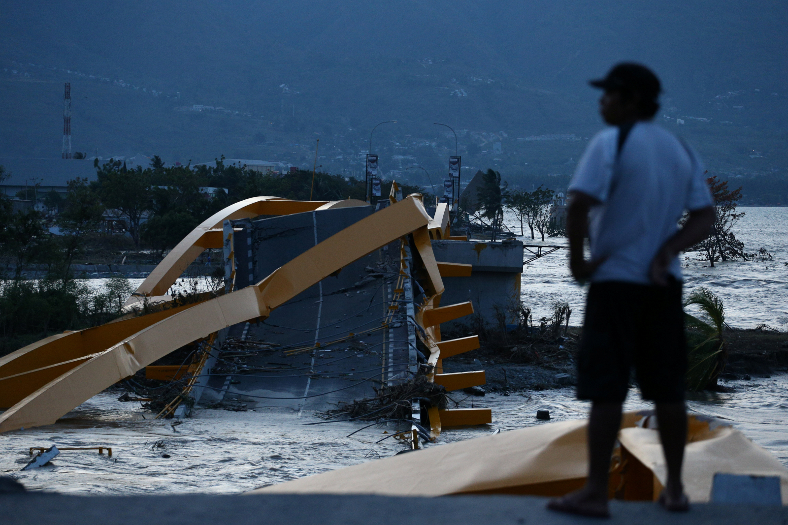 Indonesia tsunami and earthquake:Asia counts cost of ...