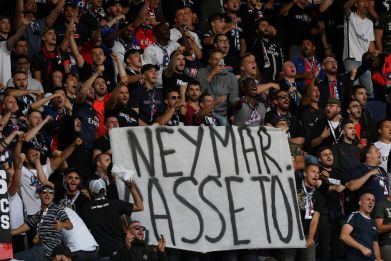 Neymar PSG Fans