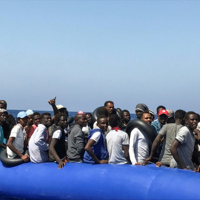 migrants trying to reach europe 