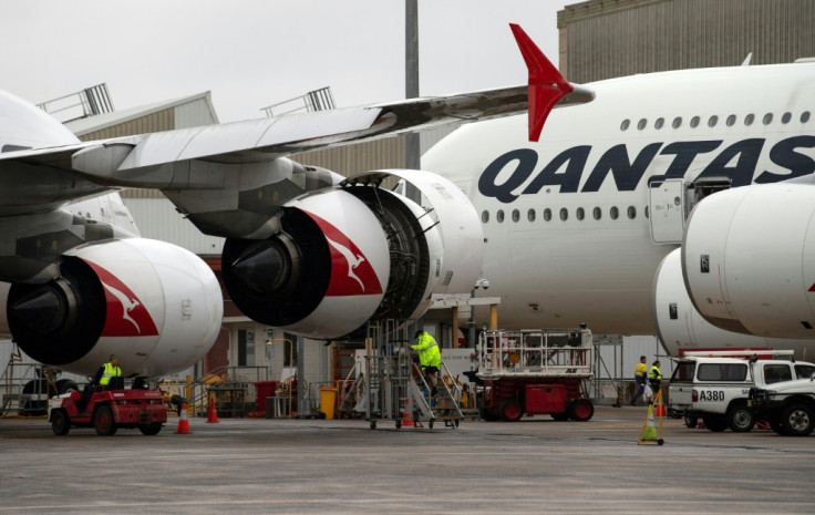 Qantas grounds Boeing 737