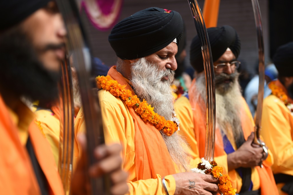 Sikhs Celebrate Founder Guru Nanak's 550th Birth Anniversary | IBTimes UK