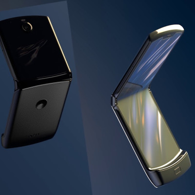 Motorola Razr hinge design prevents display crease
