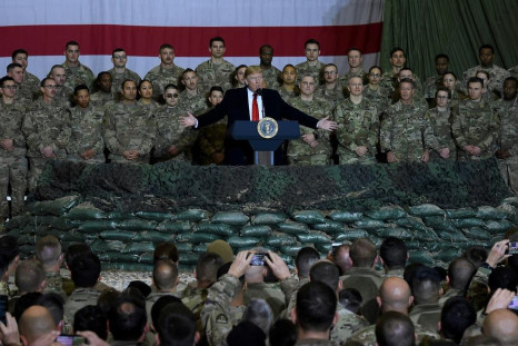 Donald Trump with US troops
