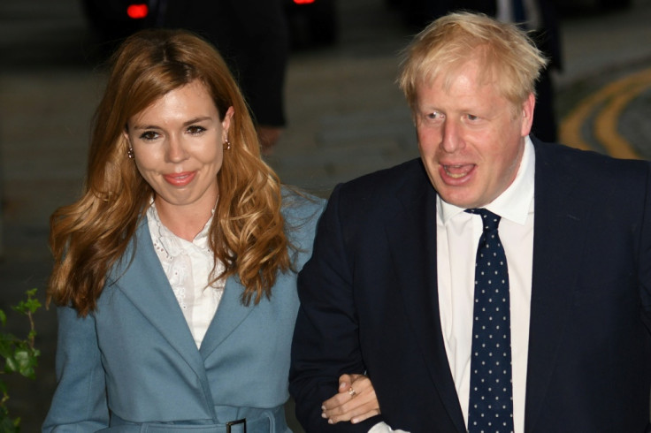 Boris Johnson and Carrie Symonds visit temple