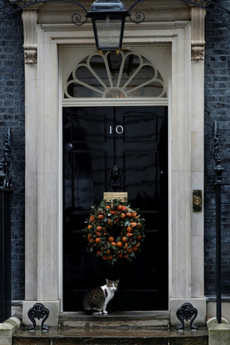 Johnson chairs first cabinet meeting