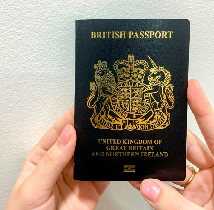 Britain to issue blue passports