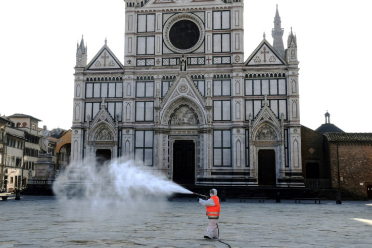 Disinfection of Piazza Santa Croce in Florence 