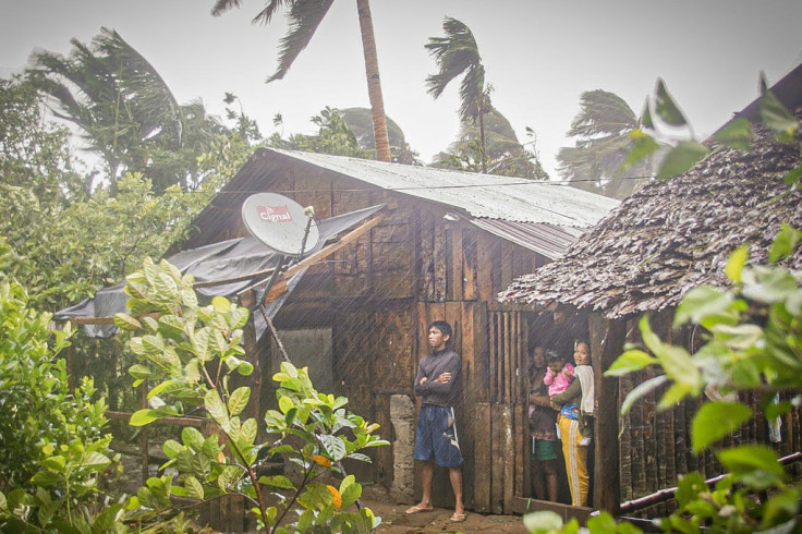 Typhoon Vongfong batters Philippines