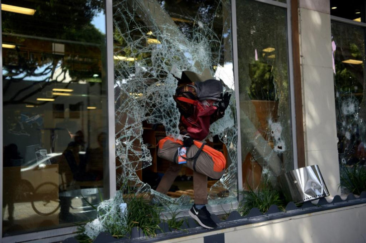 Looting in Santa Monica