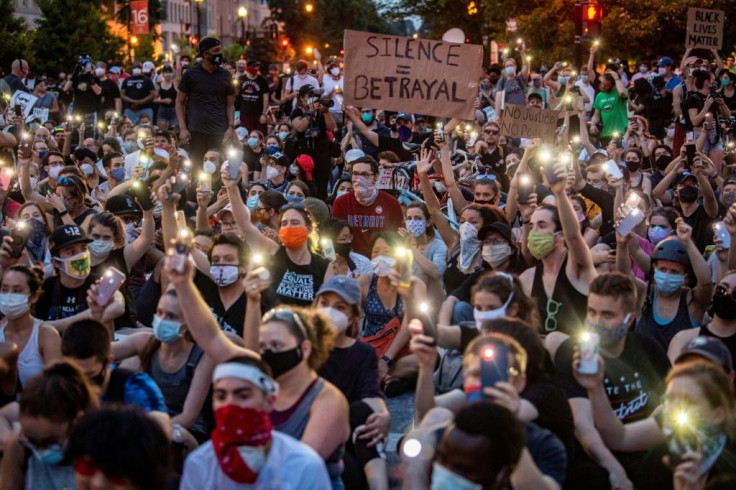 Protesters outside the White House