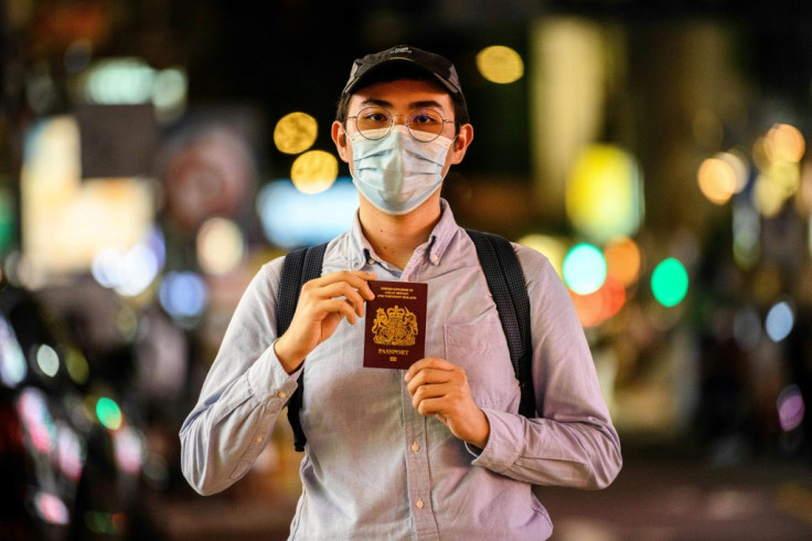 Fearful Hong Kongers rush for British passports
