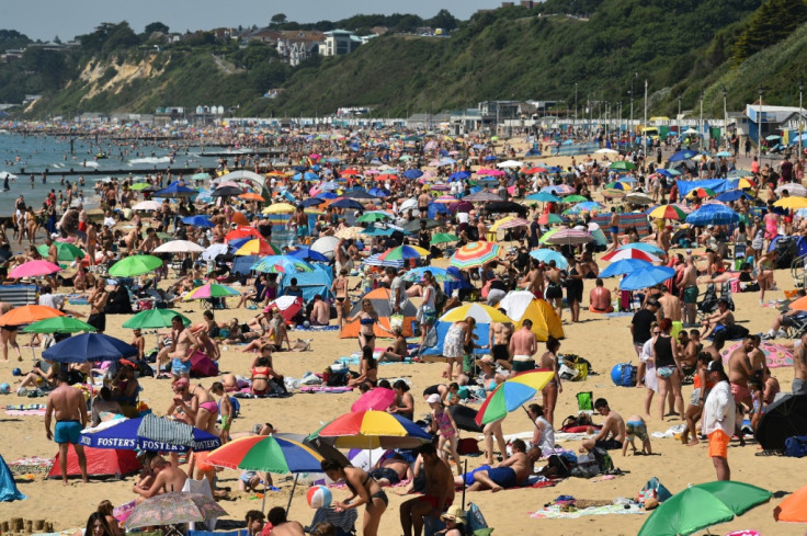 Britain flooded by visitors