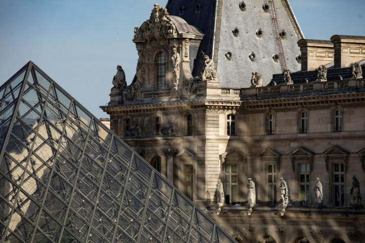 Louvre Museum