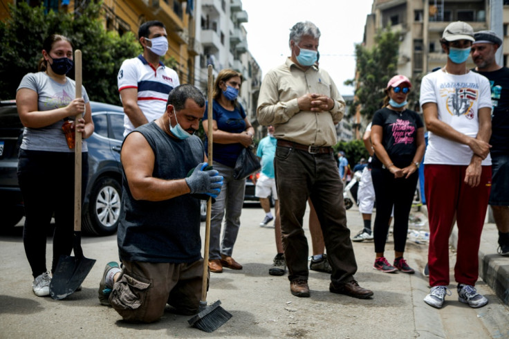 Volunteers, civil society members wear masks