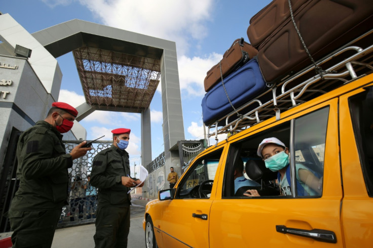Gaza residents unable to cross Egypt border