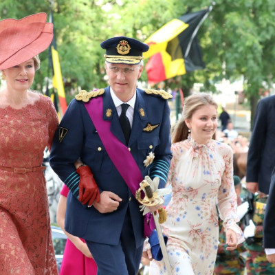 Princess Elisabeth with her parents and brothers