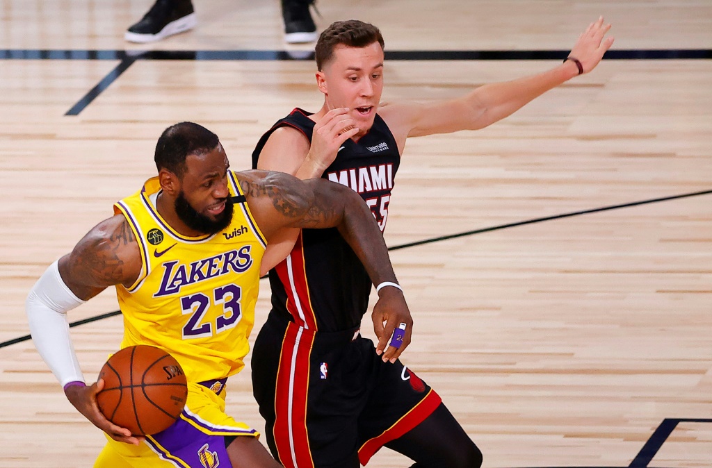 Lakers Win Game 1 Of NBA Finals Against Miami Heat | IBTimes UK