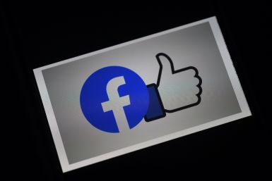 Facebook fighting political misinformation