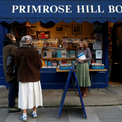 UK independent bookshops go online