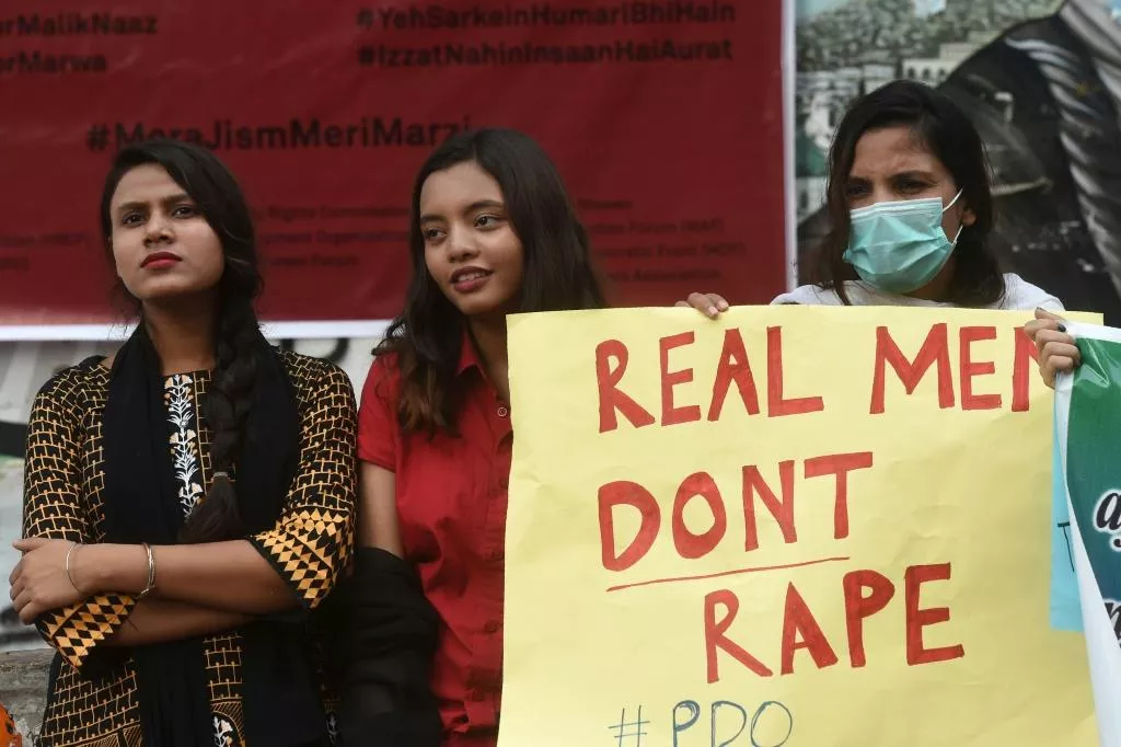 Woman gangraped in Pakistan onboard a moving train, incident sparks outrage - Vimarsana News