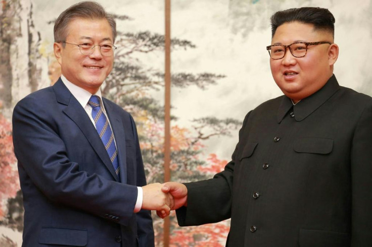 Moon Jae In and Kim Jong Un