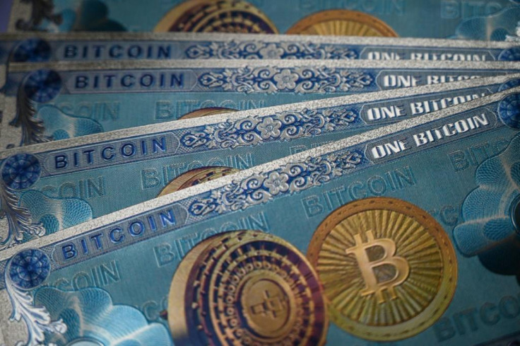 Cryptocurrency banknote