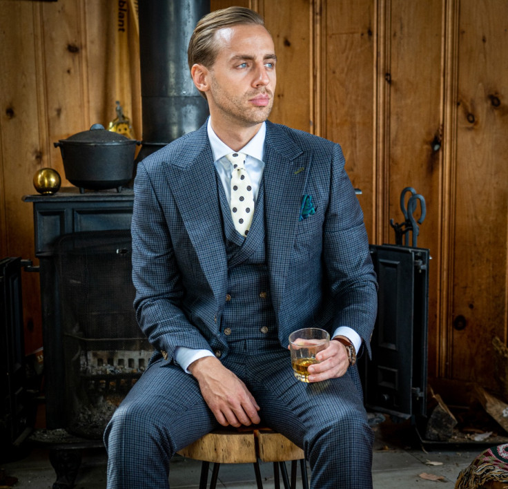 Suitablee Suitablee