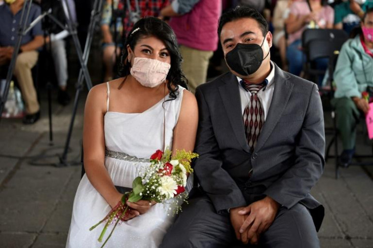 Mexico mass wedding
