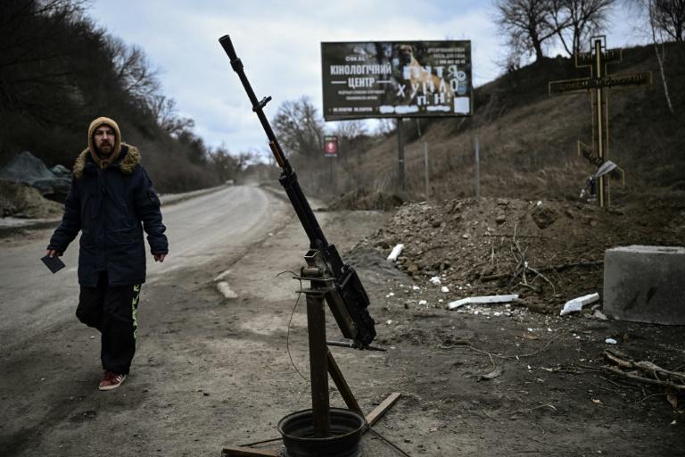 'We Will Blow It Up': Last Bridge To Kyiv Stalls Russian Advance ...