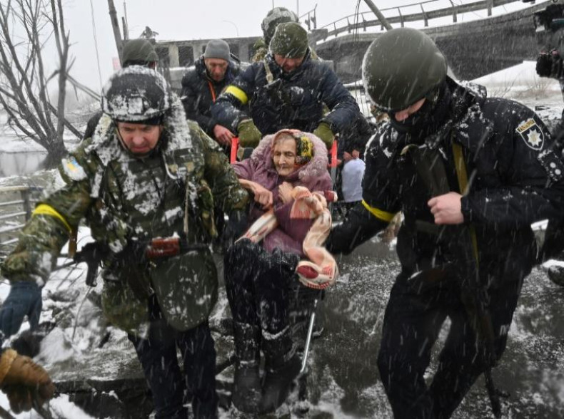 Ukrainian soldiers and evacuees