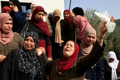 Palestinian women mourn Ghada Ibrahim Sabatien