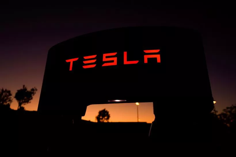 Tesla to develop self-driving cars without need for human drivers by 2023: Elon Musk - Vimarsana News