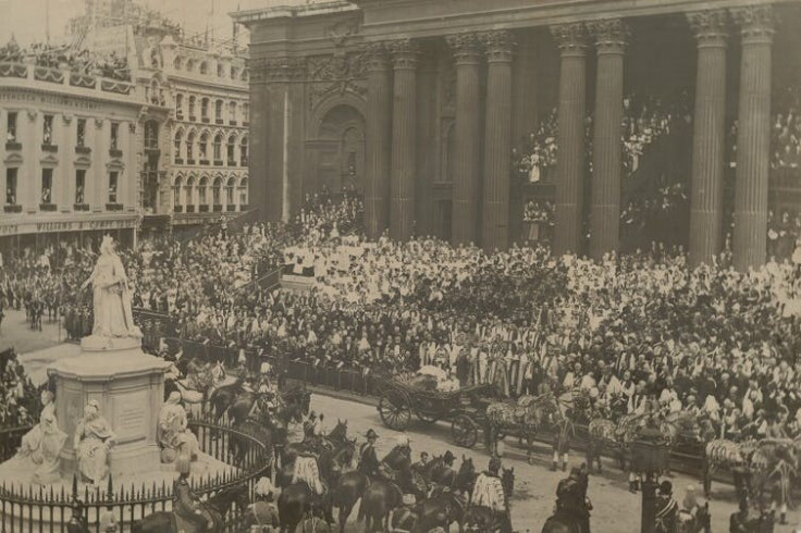 Queen Victoria’s Diamond Jubilee Procession In front of St Paul’s Cathedral.