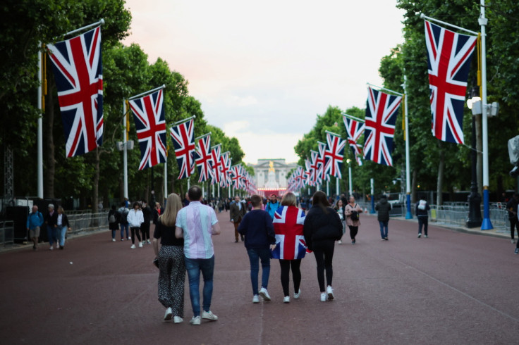 Royal fans camp near the Buckingham Palace in London