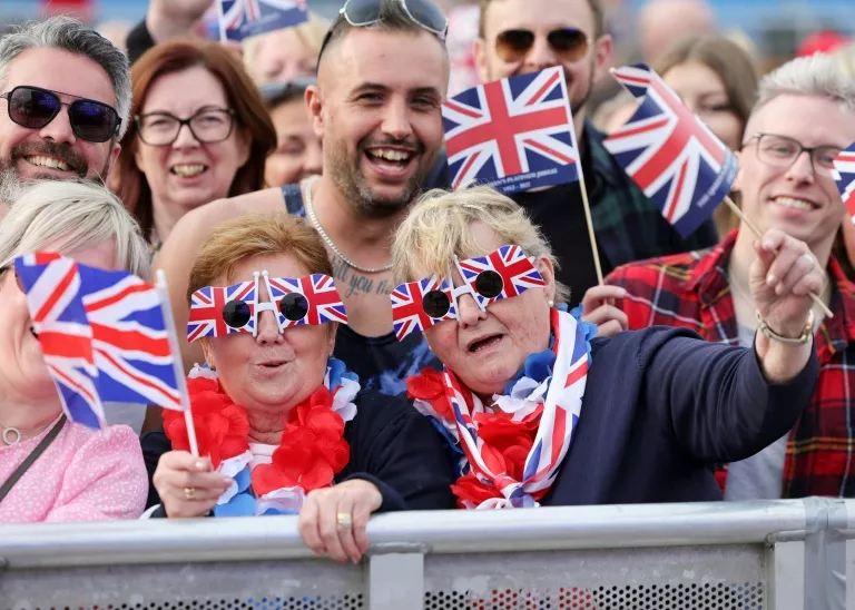 Queen Elizabeth II ends historic Jubilee with vow to carry on - Vimarsana News