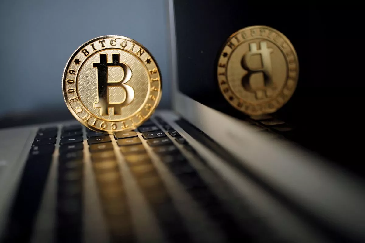 Cryptoverse: The Early Birds Betting Bitcoin's Bottoming Out - Vimarsana News