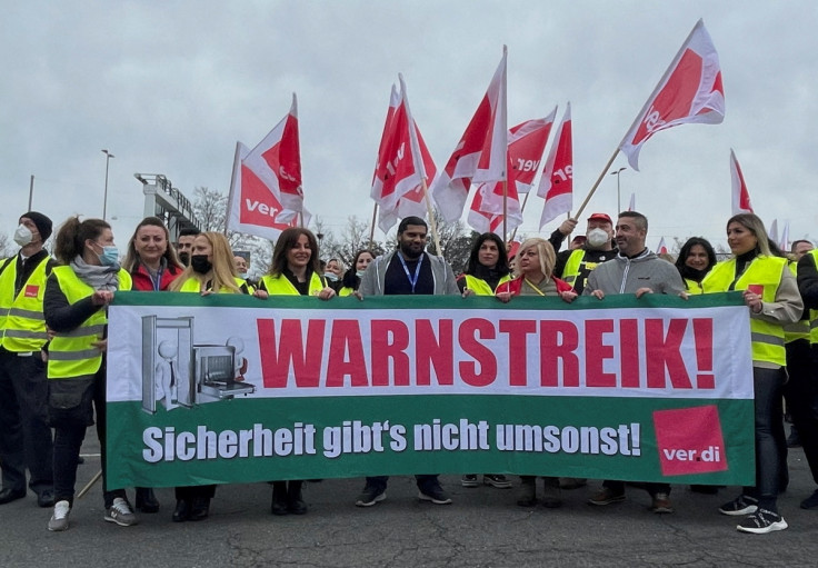 Security staff of Frankfurt airport strike