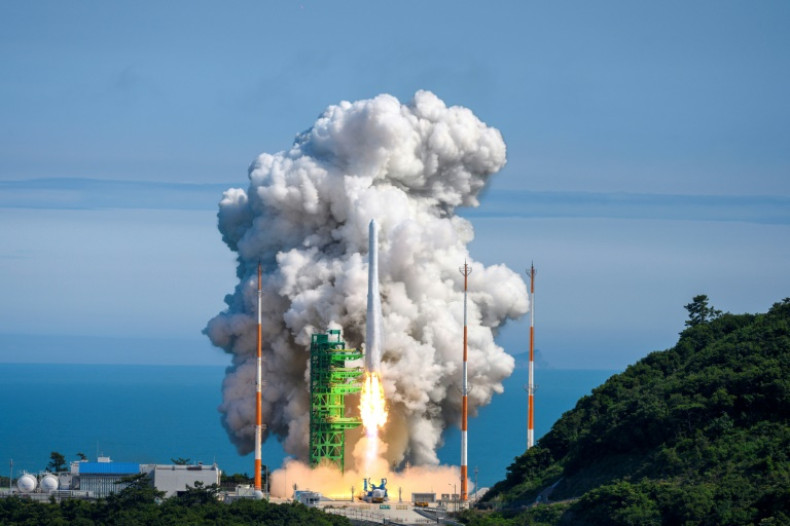 South Korea's 'Nuri' rocket successfully reached its target altitude of 700 km and put a satellite into orbit