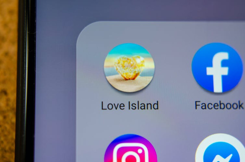 App partnerships allow viewers to buy styles similar to those seen on screen.