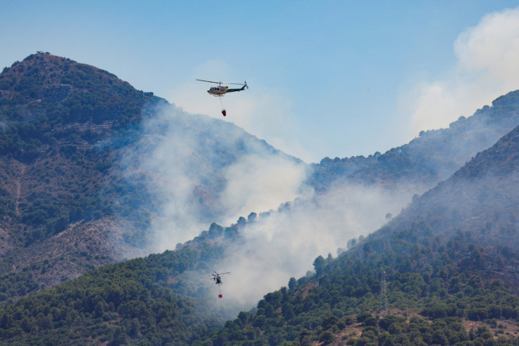 A wildfire continues in Alhaurin de la Torre