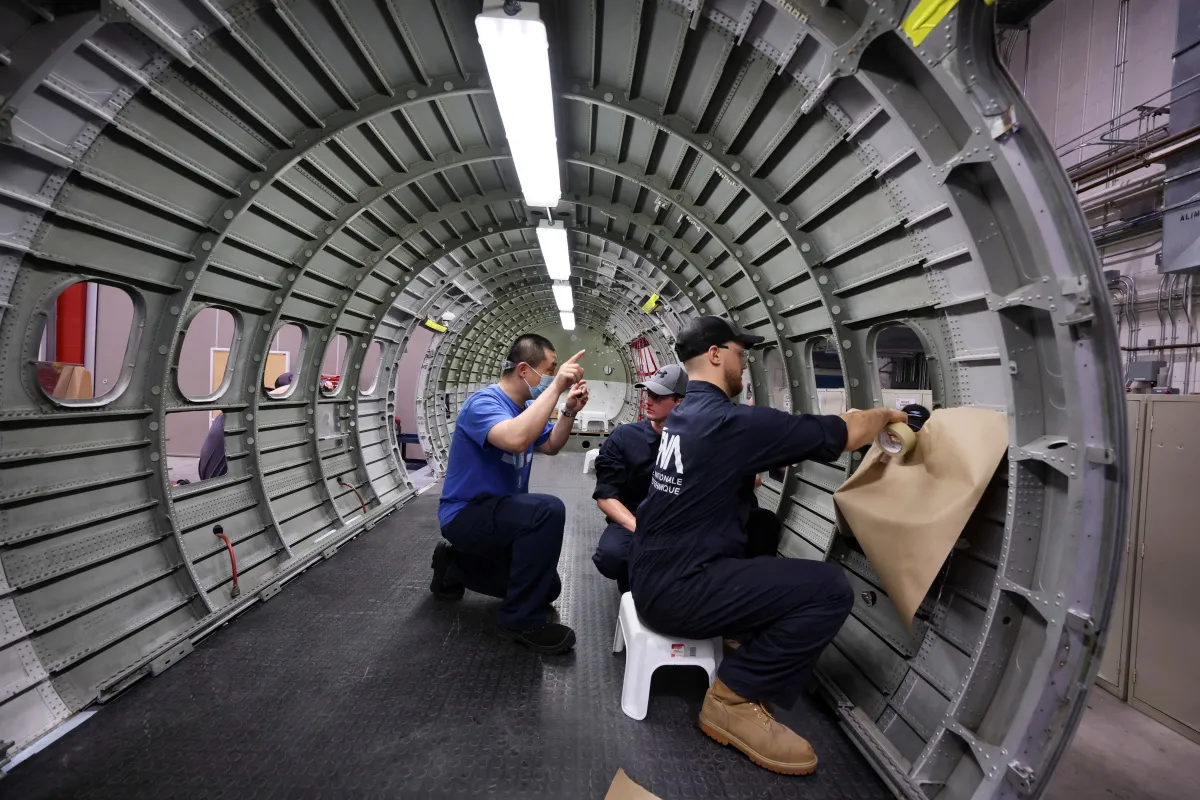 Aviation sector faces hiring headache as mechanics shortage looms - Vimarsana News