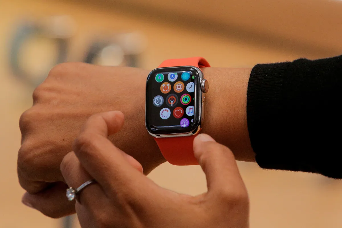 Apple Watch Pro 2022 features: Satellite function, fever detection, larger battery tipped - Vimarsana News