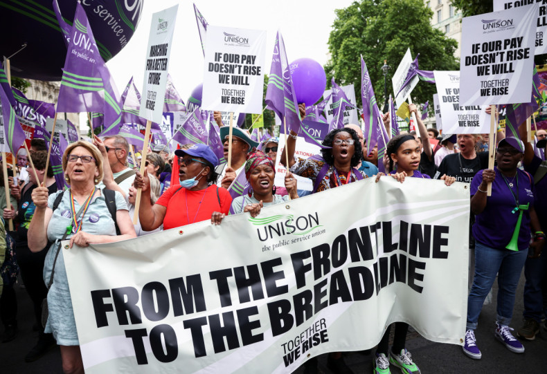 „Großbritannien verdient es besser“ Protestmarsch der Gewerkschaften in London