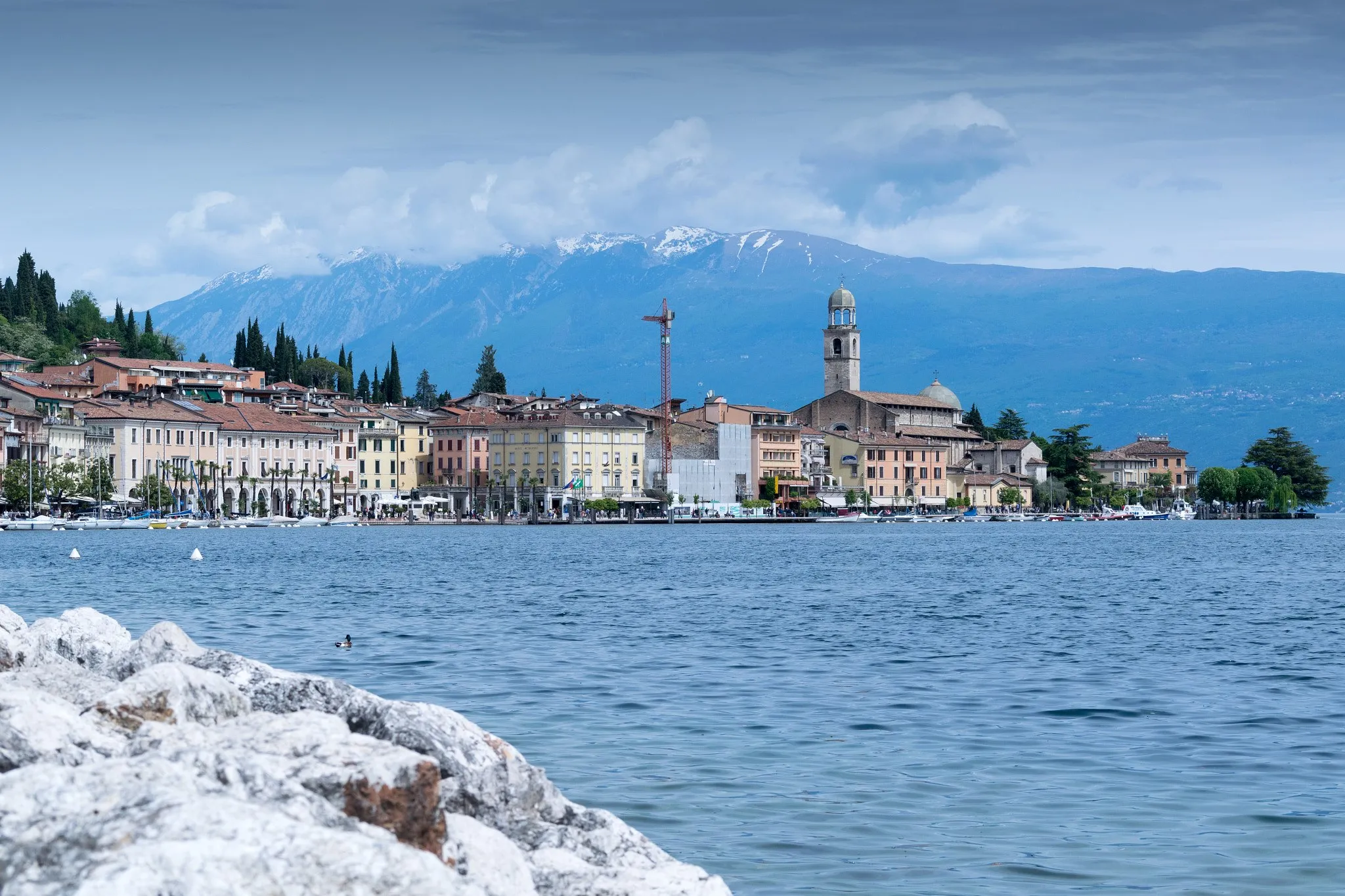 Body of British father who drowned saving his son found in Italian lake - Vimarsana News