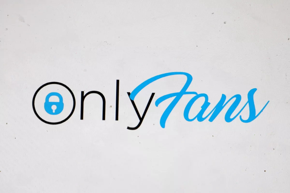 British 'model' buys Lamborghini with OnlyFans earnings - Vimarsana News