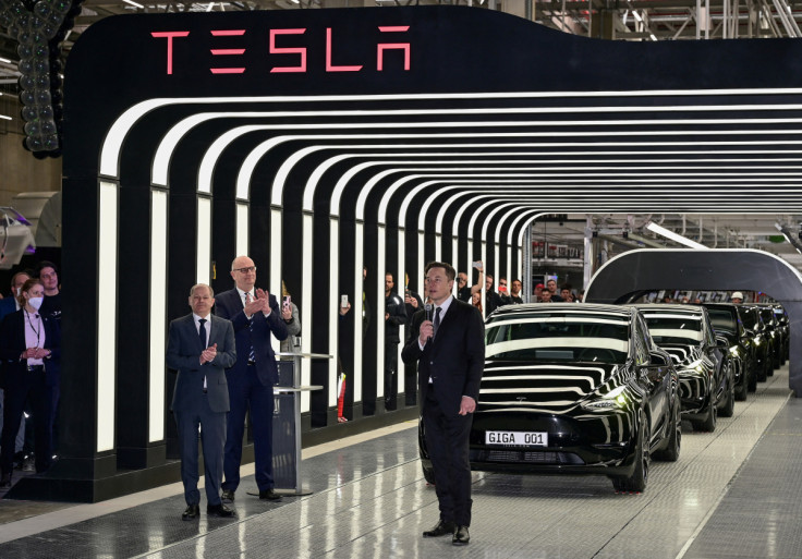 Tesla hands over first cars produced at new plant in Gruenheide